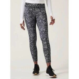 Athleta Ultimate Stash 7/8 Tight Size Storm Black and White Size Medium Tall